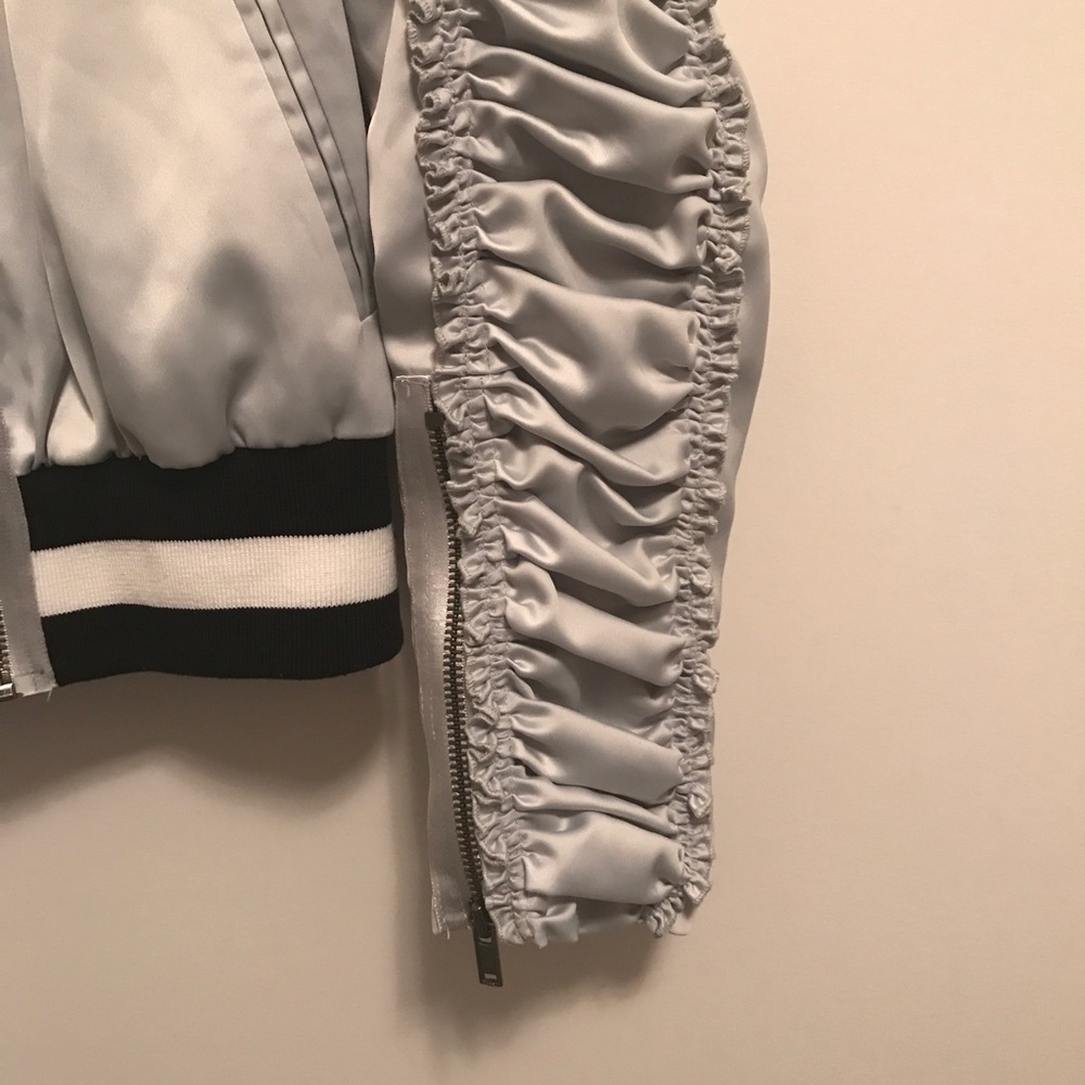 WILLIAM RAST Naomi Ruffled Bomber Grey Jacket-M       🚨Fall 2022 Trend Alert - Picture 3 of 8